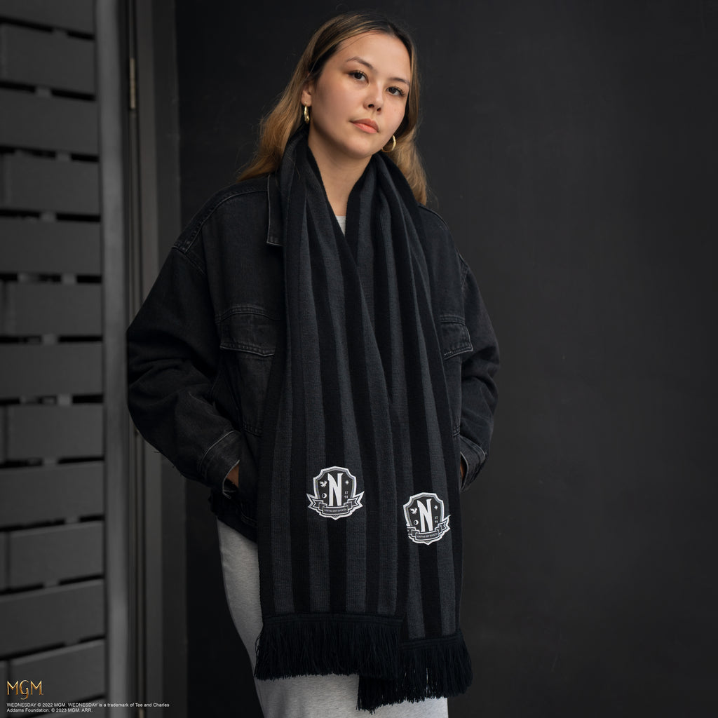 Écharpe Noire Académie Nevermore