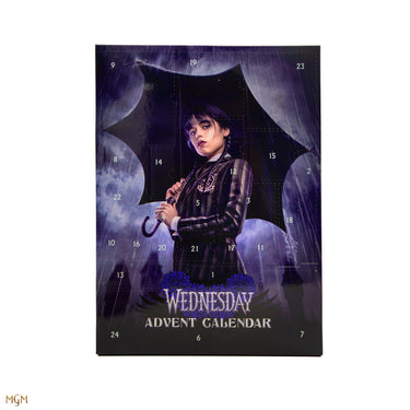 Impression rigide for Sale avec l'œuvre « Mercredi Addams Film Mercredi  Fans Cadeau Addams Film Marchandise Pour Femme (Mercredi Noir) » de  l'artiste Triifx