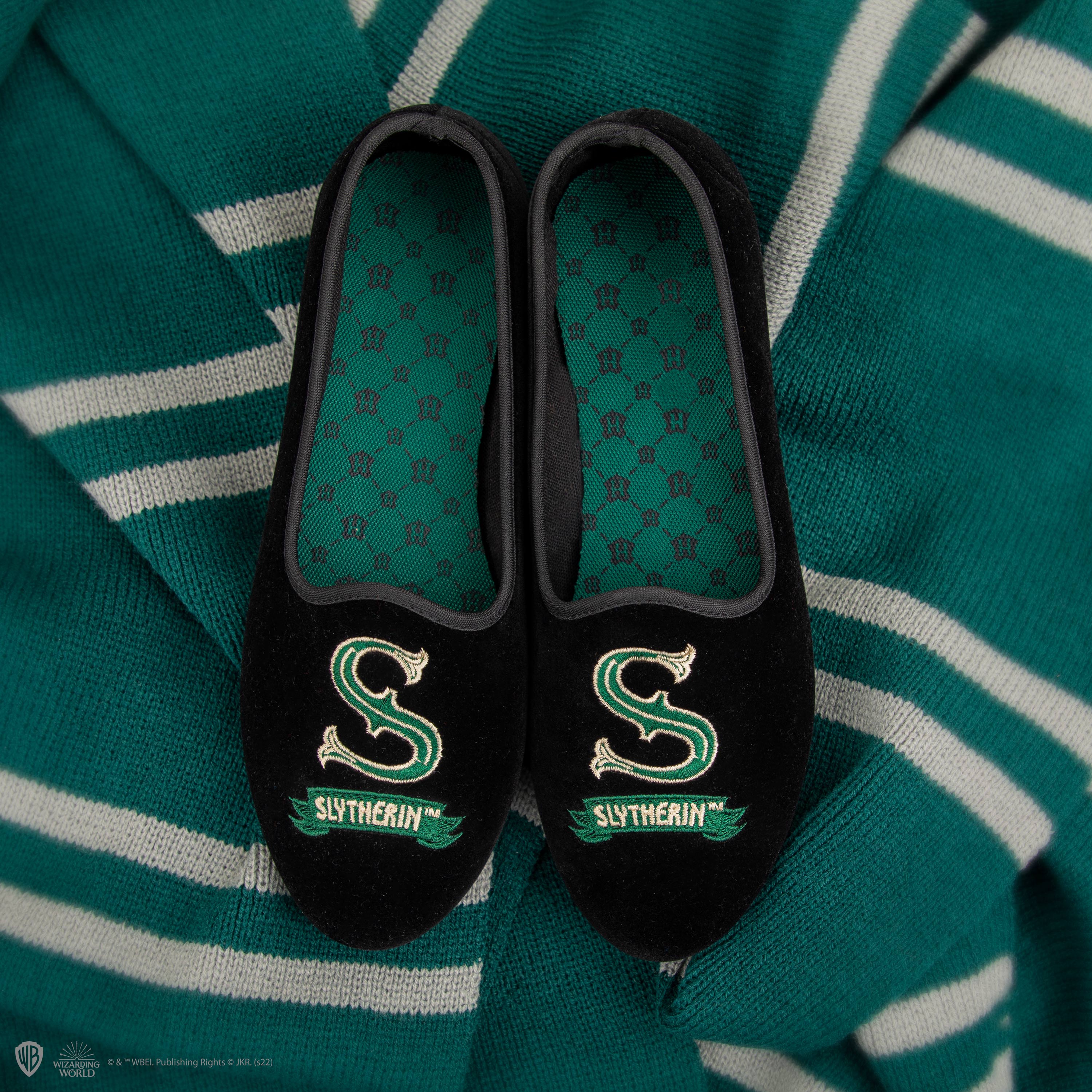 Harry Potter chaussons Slytherin taille M/L pointure 40 au 44 Serpentard 600829 Harry Potter chaussons Slytherin taille M/L pointure 40 au 44 Serpentard 600829